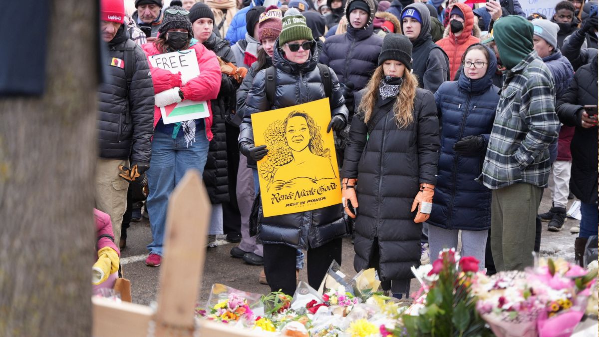 Miles de personas denuncian los disparos de un agente a una inmigrante en Minneapolis