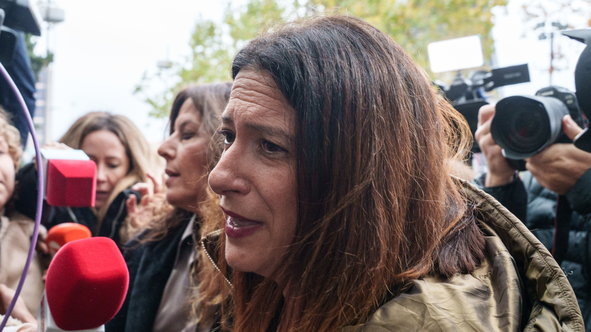 Leire Díez pide levantar el secreto de la causa sobre comisiones en contratos públicos