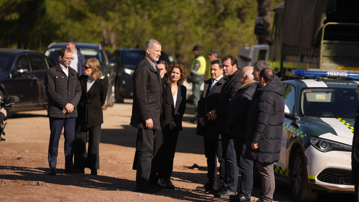 Los Reyes llegan a Adamuz, donde son recibidos por autoridades y vecinos