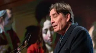 El viaje del director del Instituto Cervantes a Perú con 29 acompañantes costó 41.430 euros