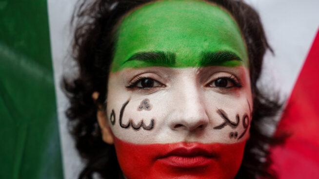 Los grupos del Ayuntamiento de Madrid firman una declaración institucional que ensalza a las mujeres iraníes