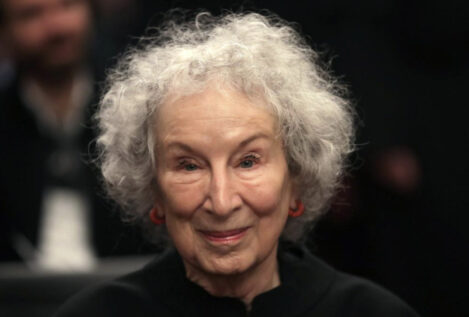 La vida mordaz y combativa de la escritora Margaret Atwood
