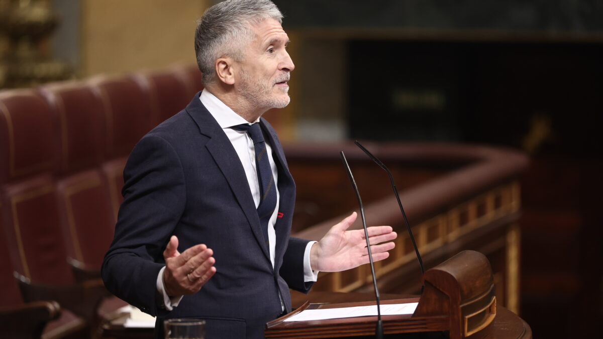 El Gobierno tendrá que explicar por qué la DGT homologó balizas V16 a una red china fantasma