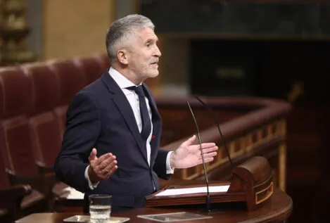 El Gobierno tendrá que explicar por qué la DGT homologó balizas V16 a una red china fantasma