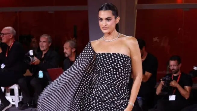 Ni Zara ni Mango: estas dos marcas españolas tienen la 'copia' del abrigo viral de Marta Lozano