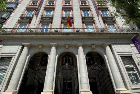 Igualdad se gasta 67.000 euros en un informe sobre el 'sexilio' con solo 72 descargas
