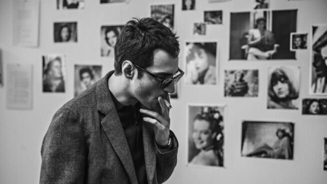 'Nouvelle Vague': Richard Linklater cuenta cómo se rodó 'Al final de la escapada' de Godard