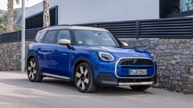 Al Mini Countryman eléctrico le crece la autonomía hasta los 501 kilómetros