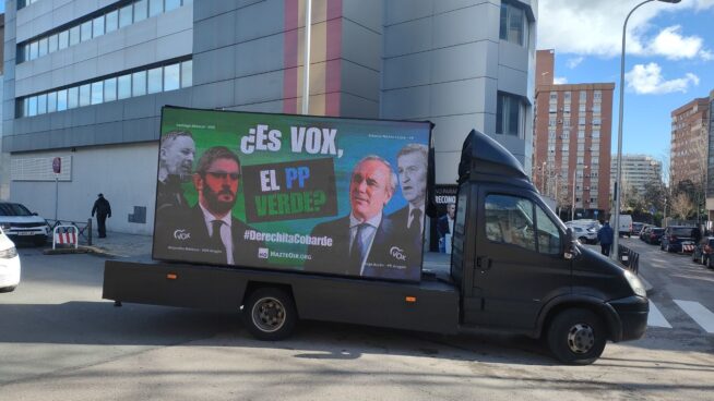 Hazte Oír entra en campaña por Alvise en Aragón y critica a Vox por ser «el PP verde»