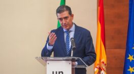 Herido el alcalde de Baeza tras descolgarse la cabina del ascensor de su casa con él dentro