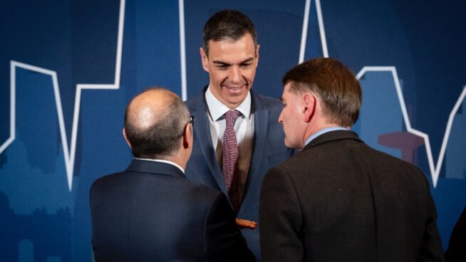 El último estertor de Sánchez para controlar empresas: «Está desesperado»