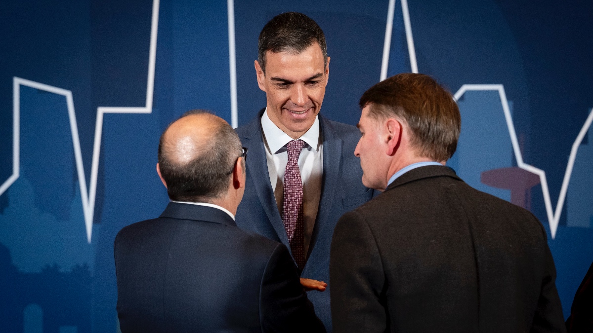 El último estertor de Sánchez para controlar empresas: «Está desesperado»