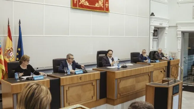 Llorca critica al Gobierno por «subvencionar» un trasvase a Marruecos mientras recorta el Tajo-Segura