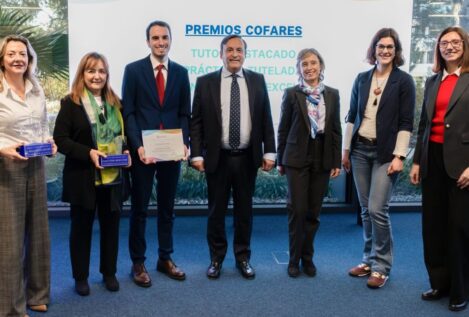 Cofares entrega los Premios ‘Tutor Destacado’  de la Facultad de Farmacia de la USAL