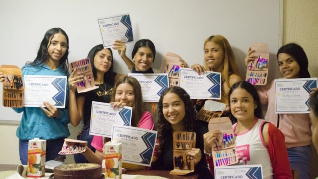 La solidaridad en una Venezuela en crisis: así es el apoyo a adolescentes embarazadas