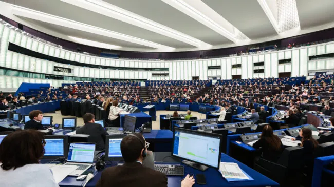 Bruselas investiga si España pagó con fondos UE los contratos de escuchas de Huawei
