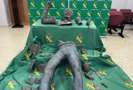 Un detenido por el robo de la estatua de Seve Ballesteros, que aparece en varios trozos