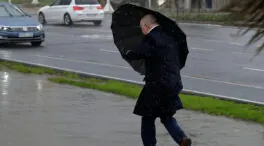 Suspendidos los trenes de la red convencional entre Orense y Santiago por el temporal