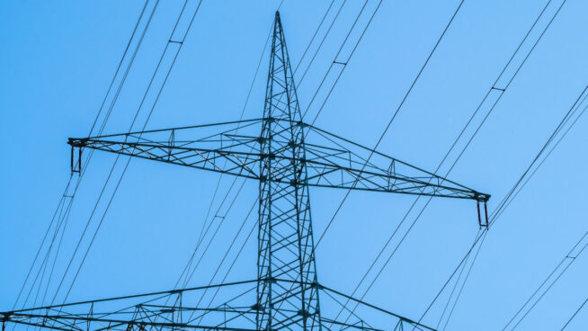 El déficit provisional del sistema eléctrico se situó en 1.763 millones a octubre