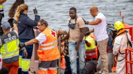 Los inmigrantes en situación irregular en España crecen casi un 700% entre 2017 y 2025, según Funcas