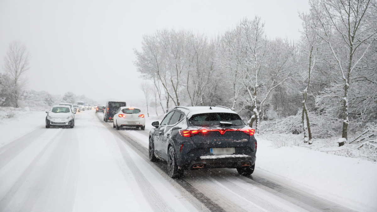 Aena activa su plan de actuaciones invernales en el aeropuerto de Madrid-Barajas por la nieve