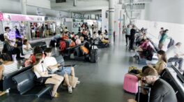 Afectados por cancelaciones de trenes denuncian «falta de soluciones» de Renfe