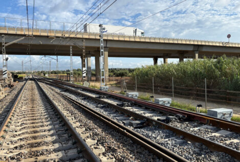 Adif vuelve a bajar a 160 km/h la velocidad entre Madrid y Barcelona por quejas de maquinistas