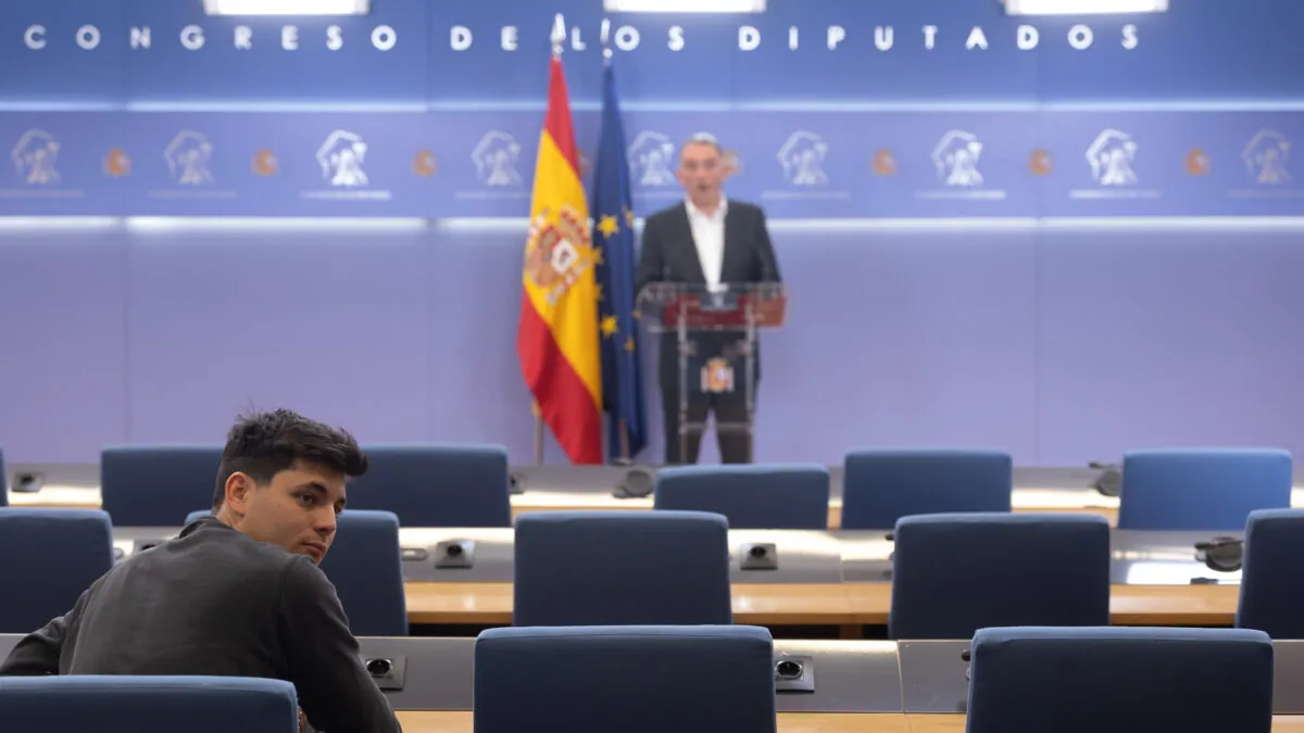 Un funcionario afín al letrado del PSOE tramitará la expulsión de Vito Quiles del Congreso