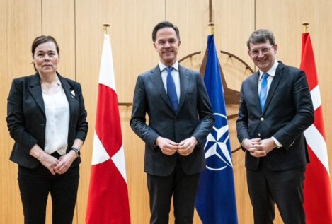 Dinamarca y Groenlandia piden a Rutte una misión de la OTAN en la isla del Ártico