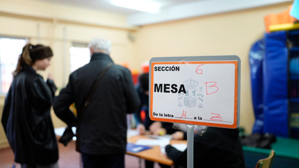El 12,1% de votantes en Extremadura cambió su voto durante la campaña electoral