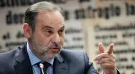 El PP volverá a citar a Ábalos en el Senado entre críticas internas  por el «ridículo» del rechazo