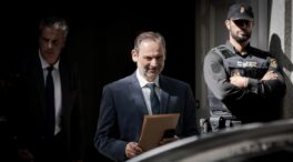 ¿El PP, portavoz del PSOE? El tribunal del 'caso Koldo' baraja separar las acusaciones