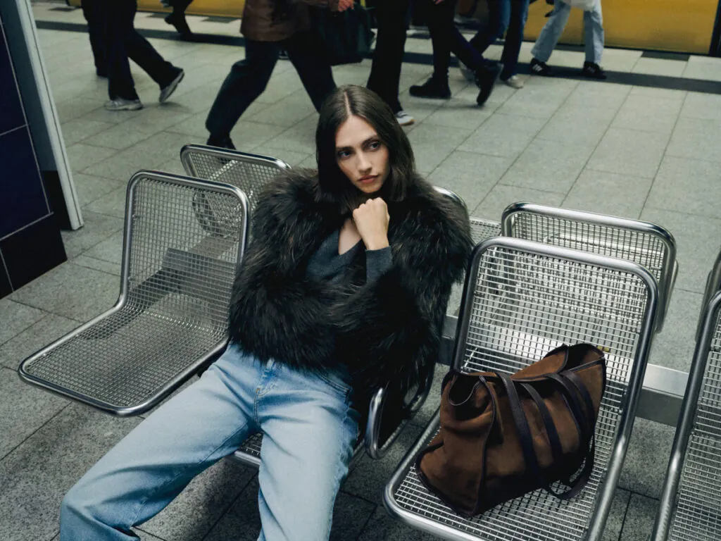 Cazadora de pelo oscura de Scalpers