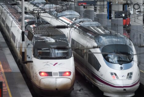 Adif baja la velocidad a 220 en 28 kilómetros de la línea de Angrois tras avisos de maquinistas