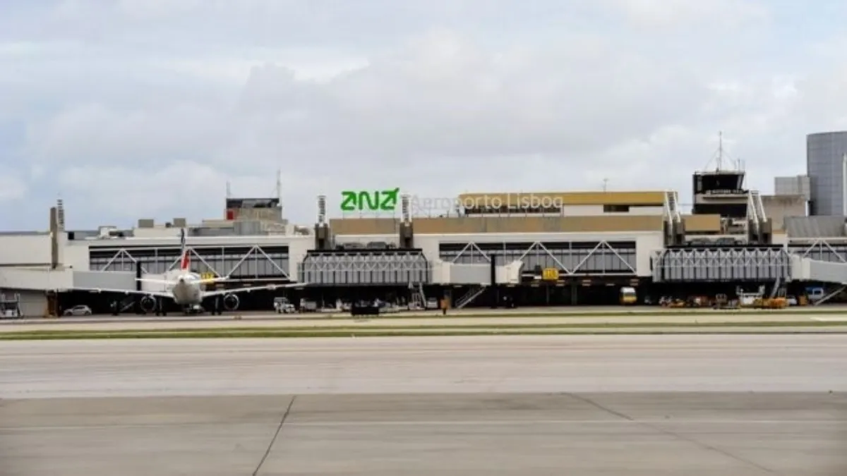 El aeropuerto de Lisboa suspende el control fronterizo europeo por las largas colas