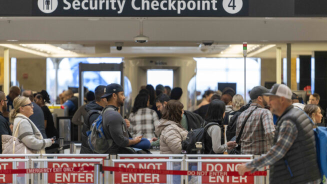 EEUU insta a sus ciudadanos a abandonar Venezuela «de inmediato»