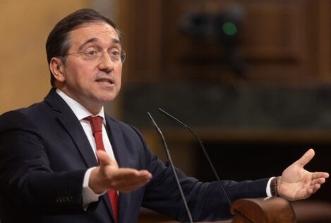 Albares avisa de que un acuerdo sobre Groenlandia debe discutirse en la OTAN