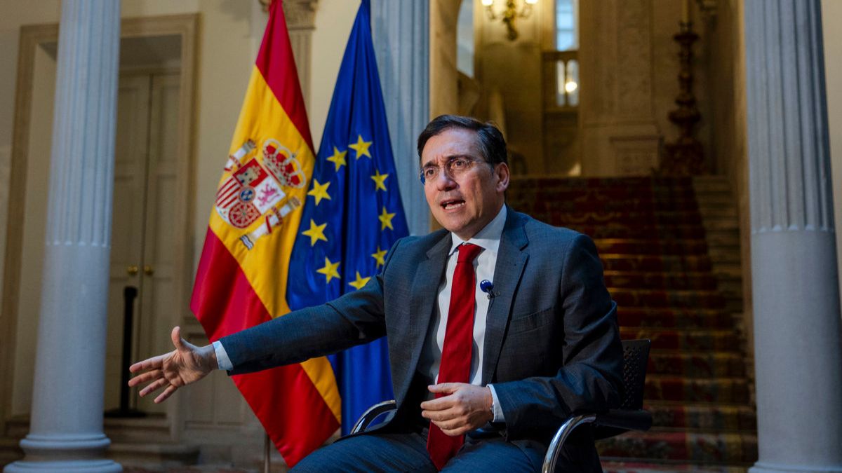 Albares confirma la liberación de otros tres presos españoles en Venezuela y ya son ocho