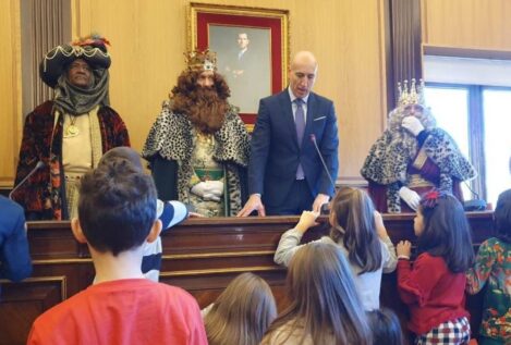 León acoge a los Reyes Magos en tren turístico y la Gran Cabalgata dedicada al mundo animal