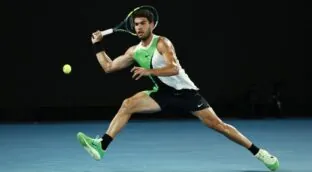 Alcaraz rompe el muro de los cuartos de final ante Álex de Miñaur en el Open de Australia