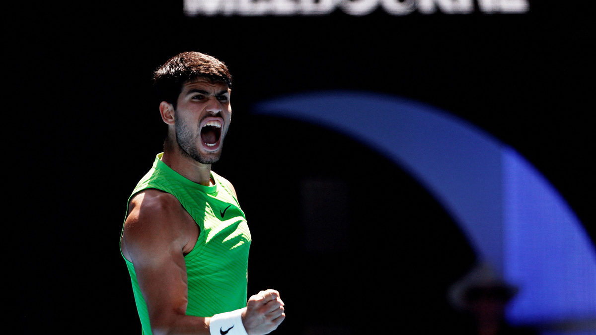 Alcaraz arrolla a Tommy Paul y avanza a cuartos de final del Abierto de Australia