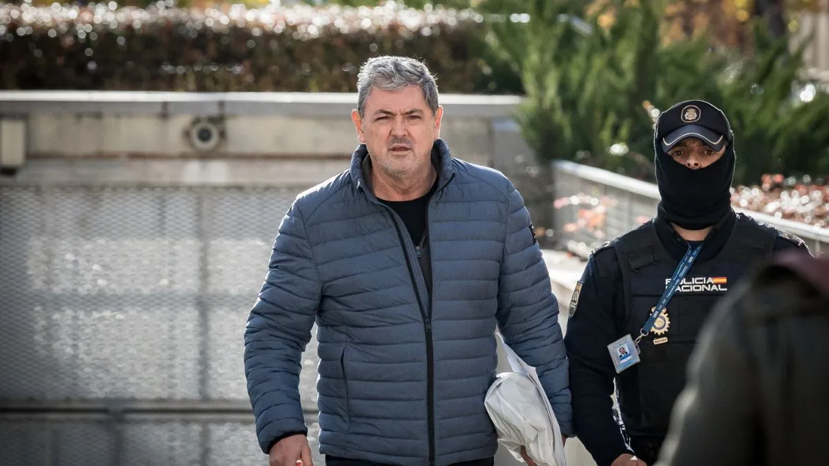 El administrador de Servinabar, Antxon Alonso, se niega a contestar al Parlamento de Navarra