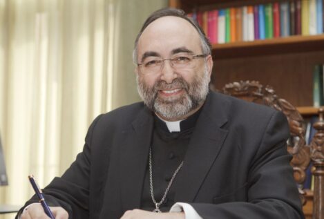 El arzobispo de Oviedo: el Gobierno usa los abusos en la Iglesia como «arma de distracción»