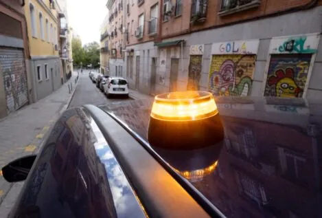 La red china que acapara el mercado español de balizas V16 está vinculada a Corea del Norte