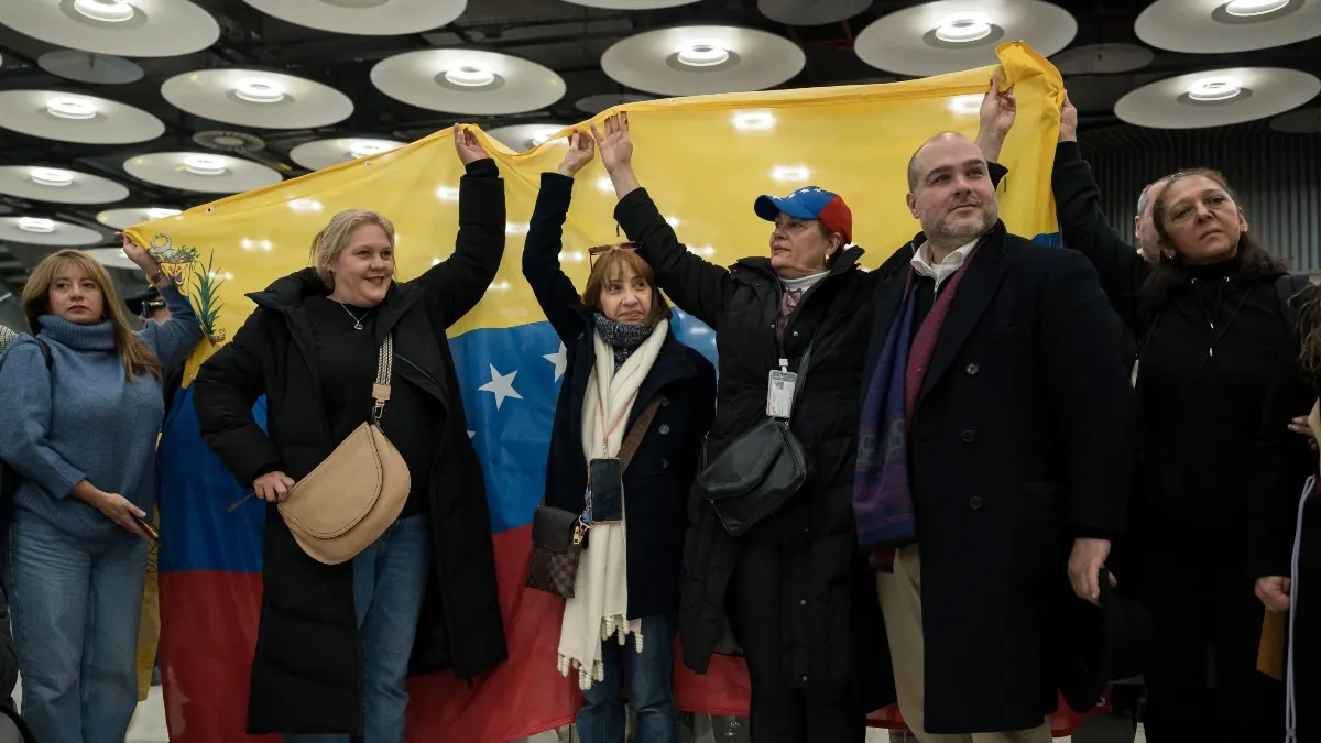 Los cinco españoles liberados por el régimen venezolano ya están en España