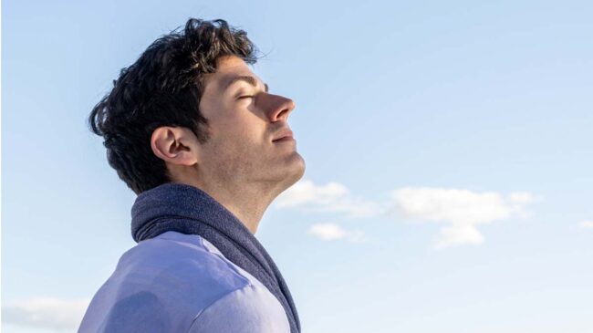 Más allá del suspiro: así beneficia una respiración profunda a tu salud pulmonar