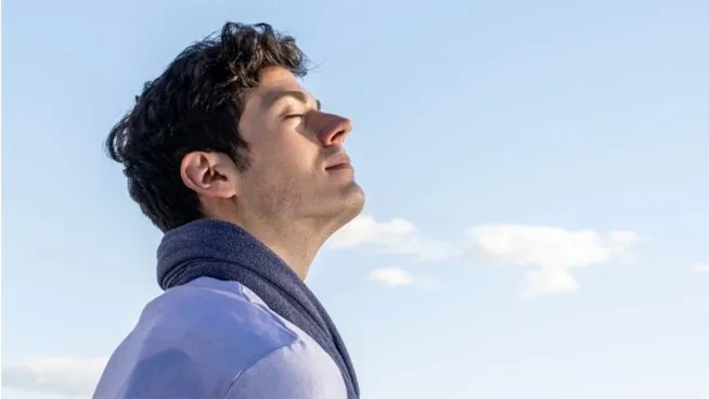 Más allá del suspiro: así beneficia una respiración profunda a tu salud pulmonar