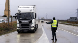 La DGT levanta parte de las restricciones a la circulación de los camiones inmovilizados