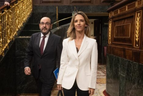 Álvarez de Toledo califica de «humillante» la actitud de Albares ante la «torturadora» Delcy