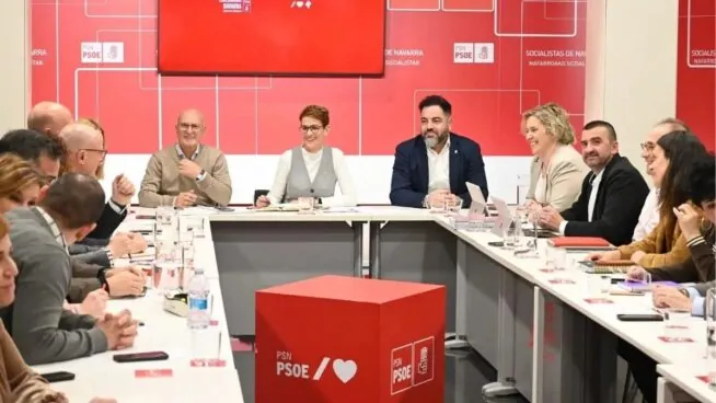 María Chivite dio en total 1,7 millones 'a dedo' a la constructora investigada que reformó su sede